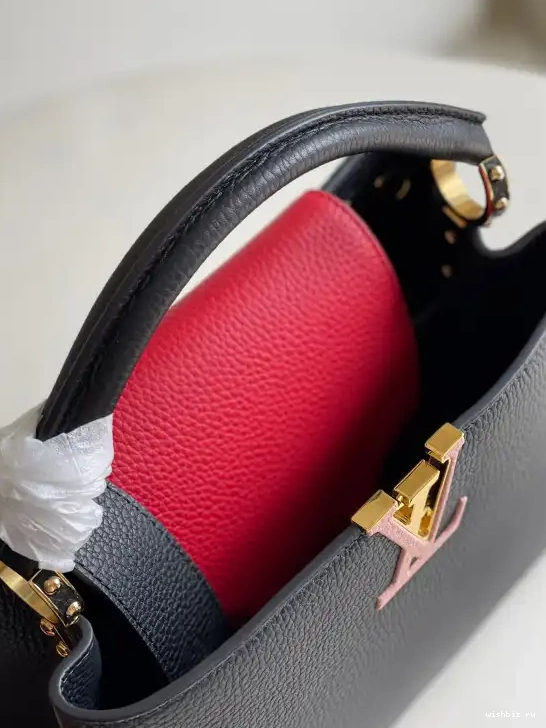 WIS CAPUCINES LOUIS VUITTON PM 0521